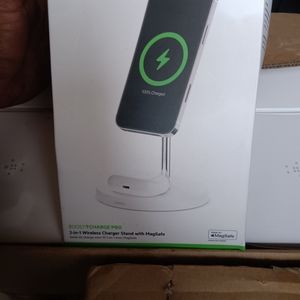 2 n 1 wireless iPhone charge stand with magsafe